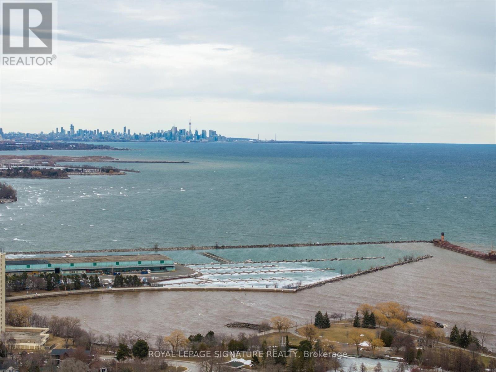 Photo 50 of 115 High Street W, Mississauga ON