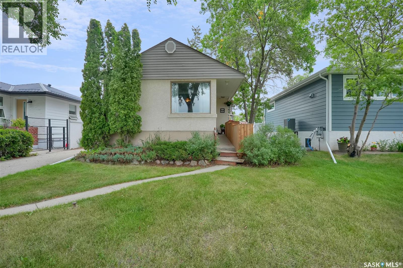 Photo 3 of 2919 Athol Street, Regina SK