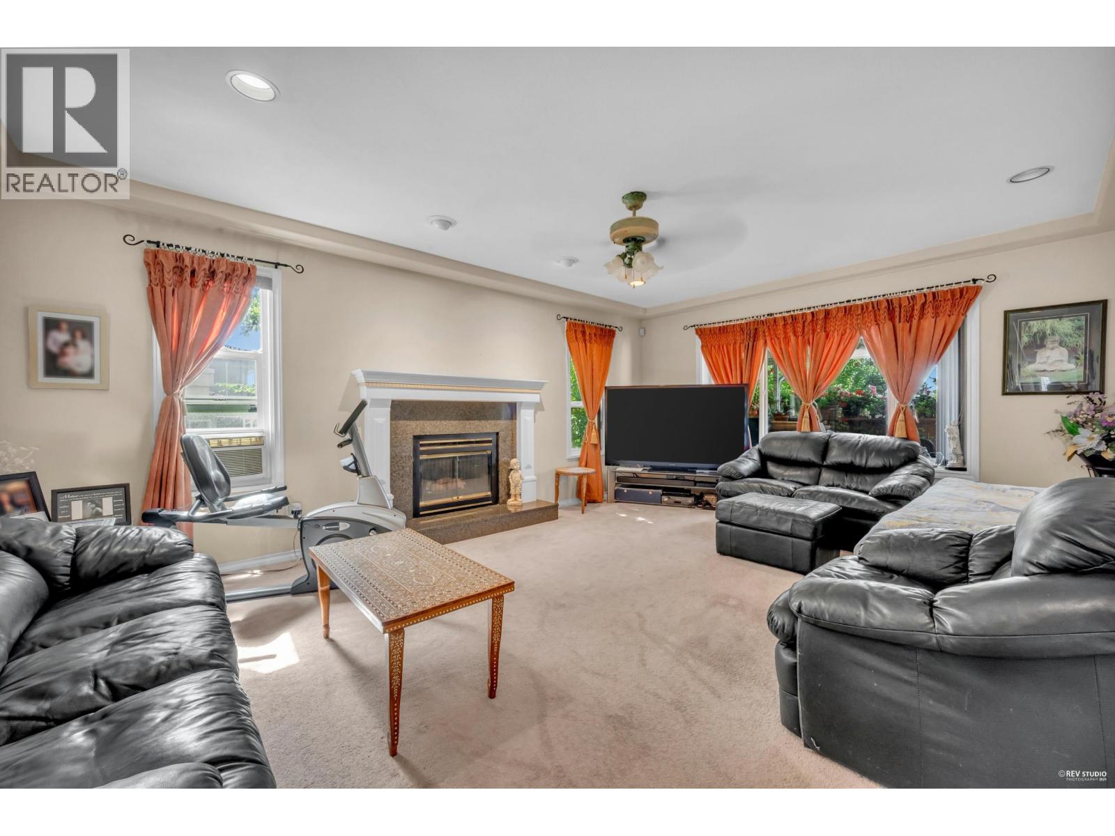 Photo 11 of 7093 Dow Avenue, Burnaby BC