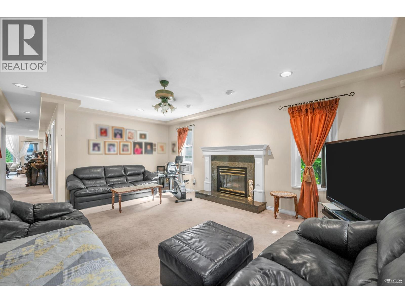 Photo 12 of 7093 Dow Avenue, Burnaby BC