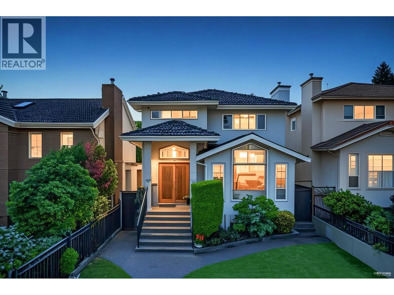 Photo 3 of 7093 Dow Avenue, Burnaby BC