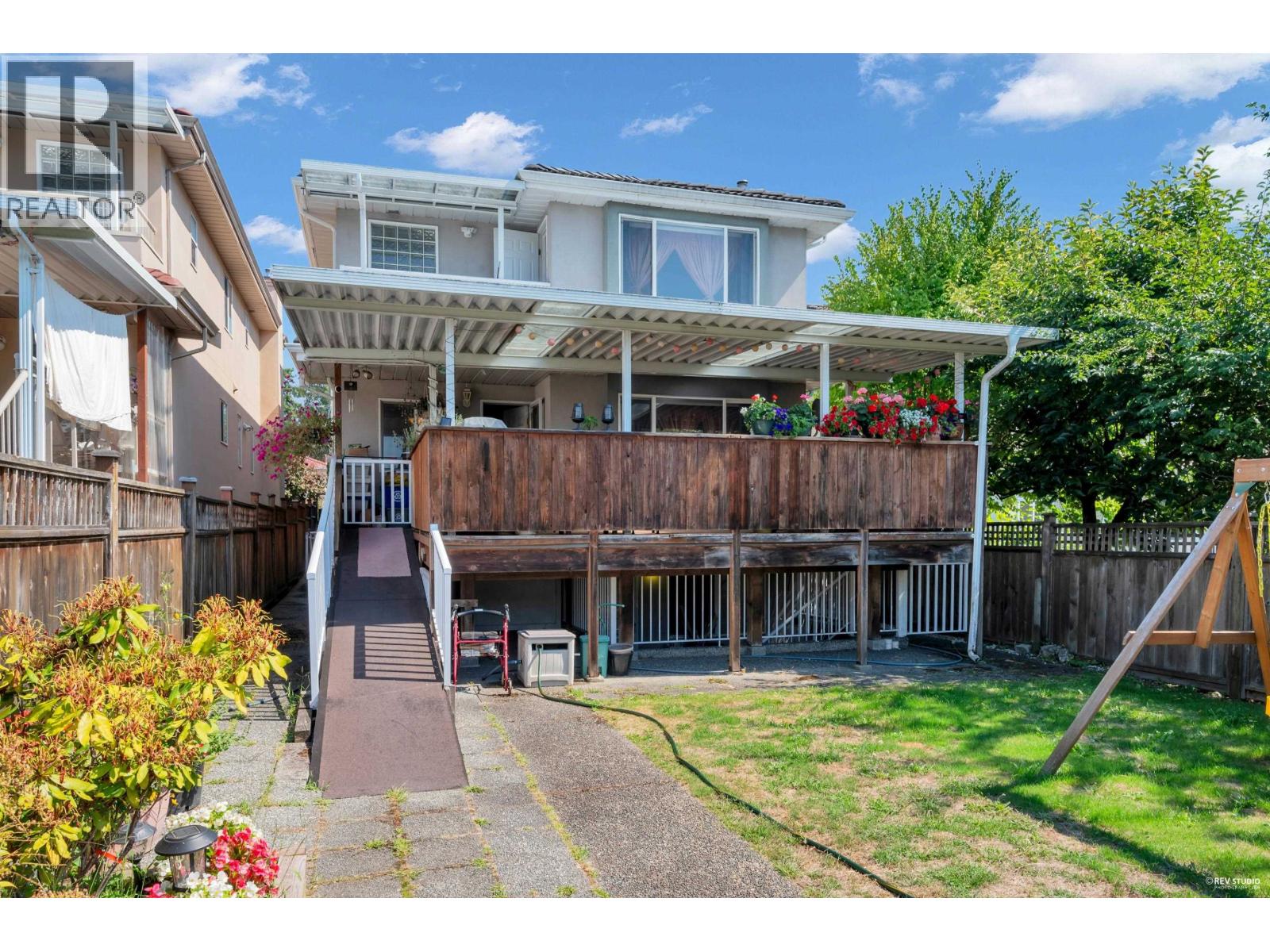 Photo 31 of 7093 Dow Avenue, Burnaby BC