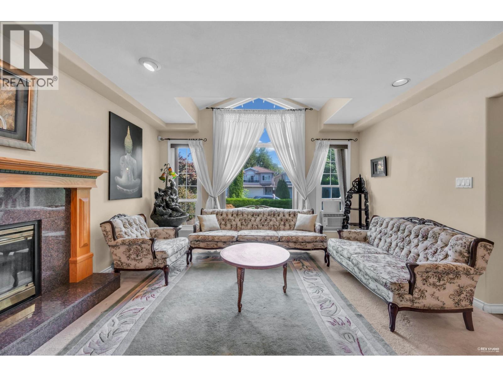Photo 5 of 7093 Dow Avenue, Burnaby BC