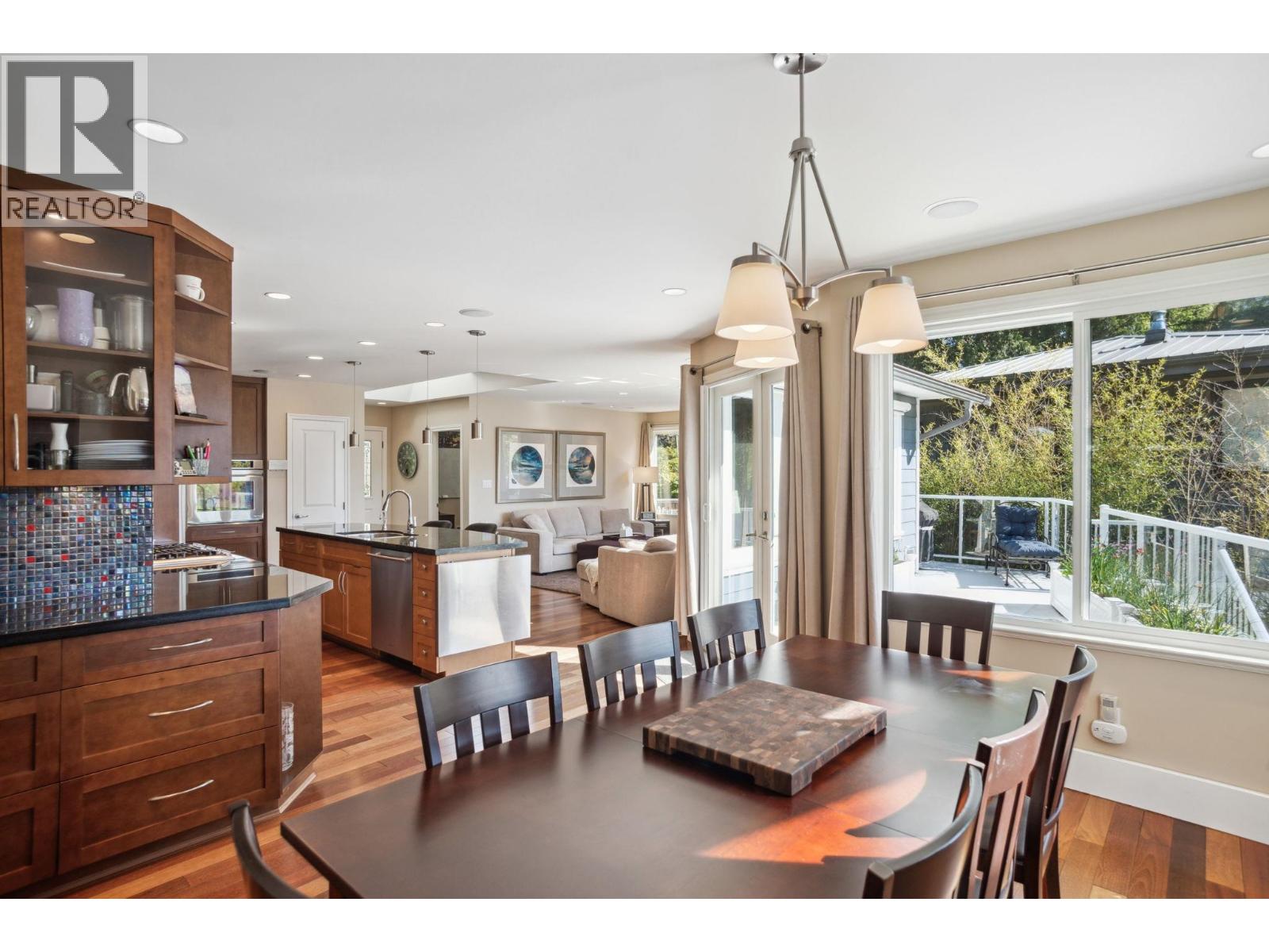5755 TELEGRAPH TRAIL, West Vancouver
