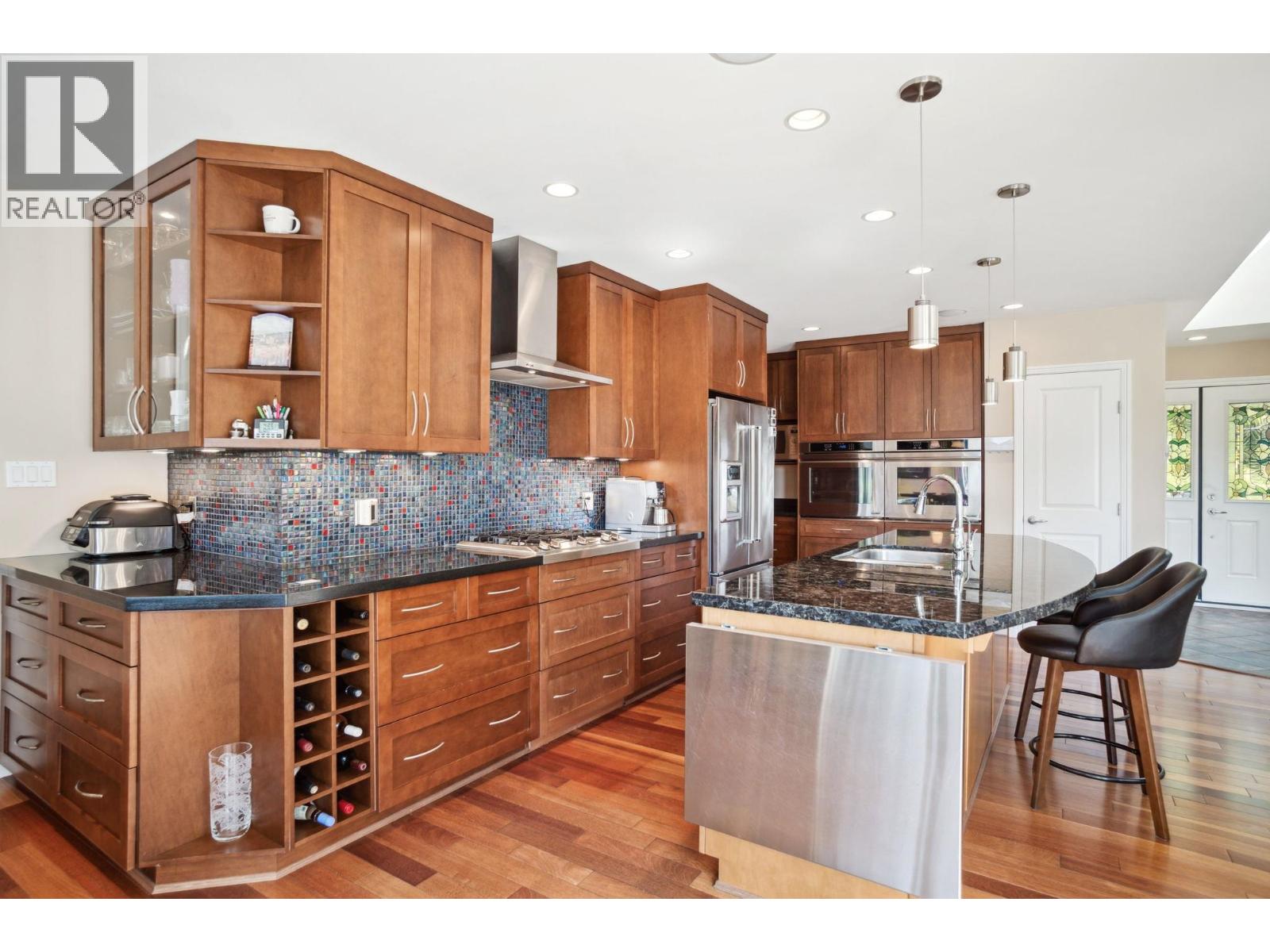 5755 TELEGRAPH TRAIL, West Vancouver