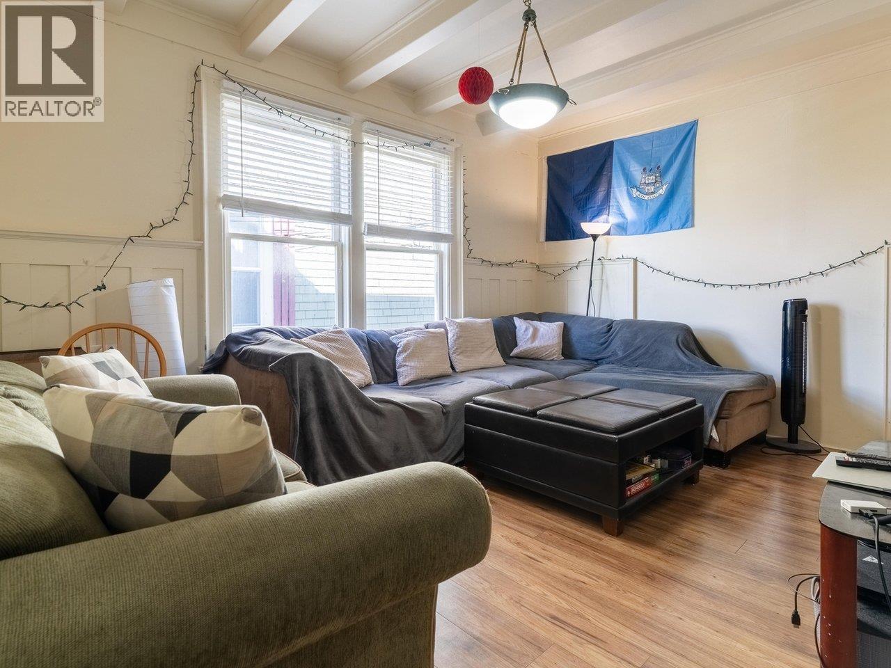 Photo 19 of 3347 W 8th Avenue, Vancouver BC