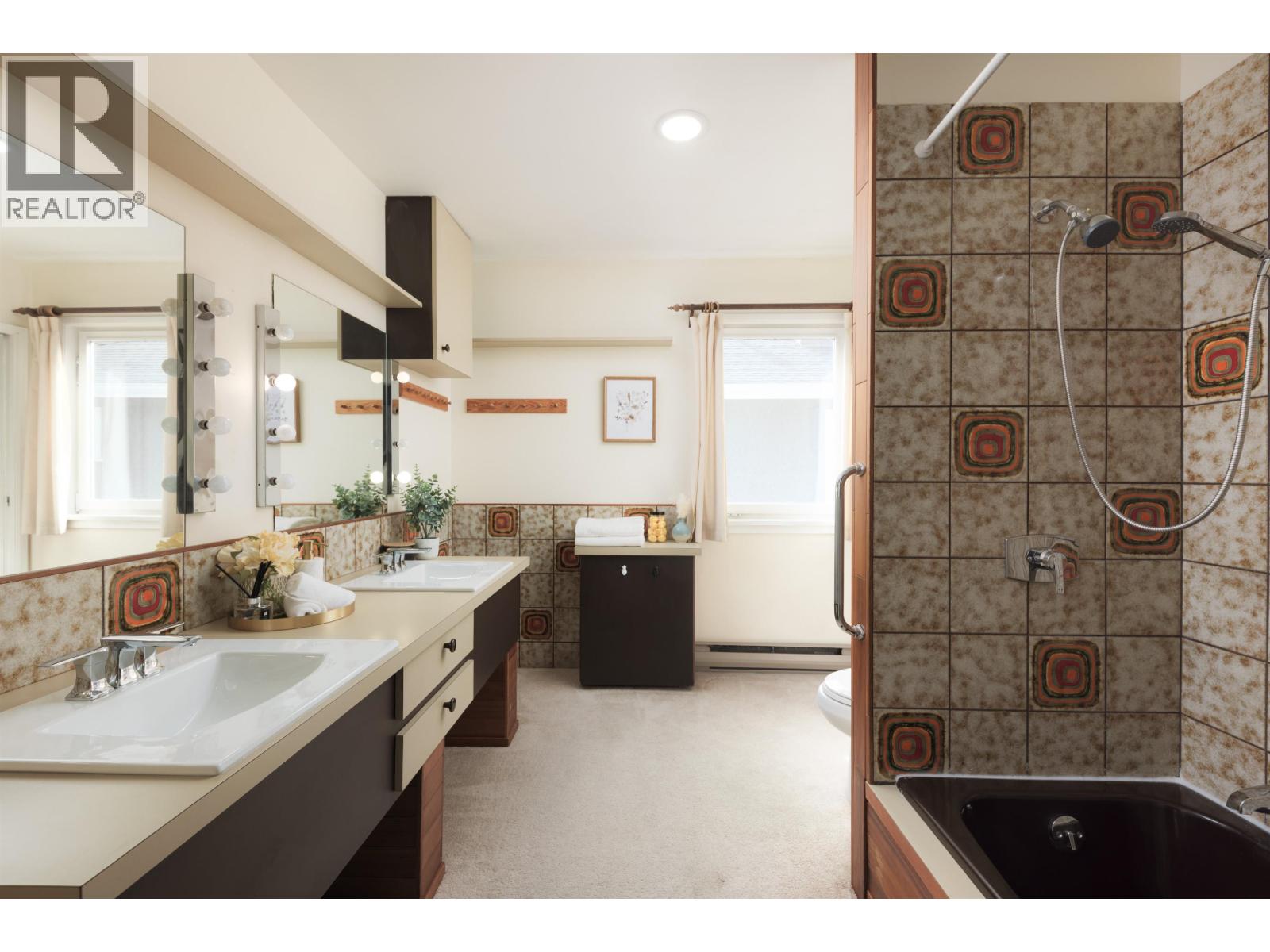 Photo 28 of 4138 W 13 Th Avenue, Vancouver BC