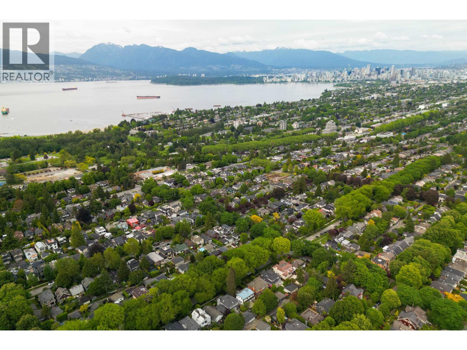 Photo 36 of 4138 W 13 Th Avenue, Vancouver BC