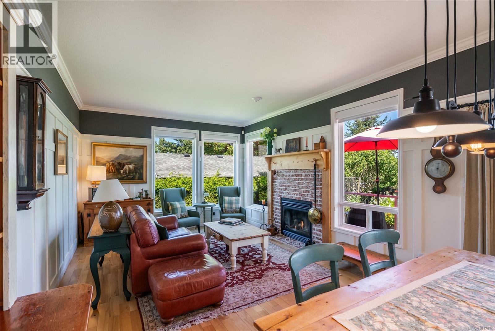 Photo 5 of 500 Muirfield Close, Qualicum Beach BC