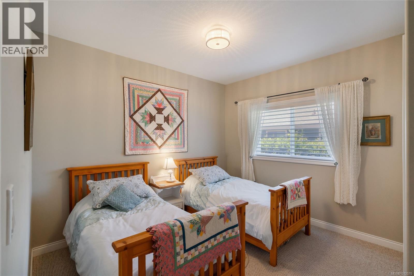 Photo 7 of 500 Muirfield Close, Qualicum Beach BC