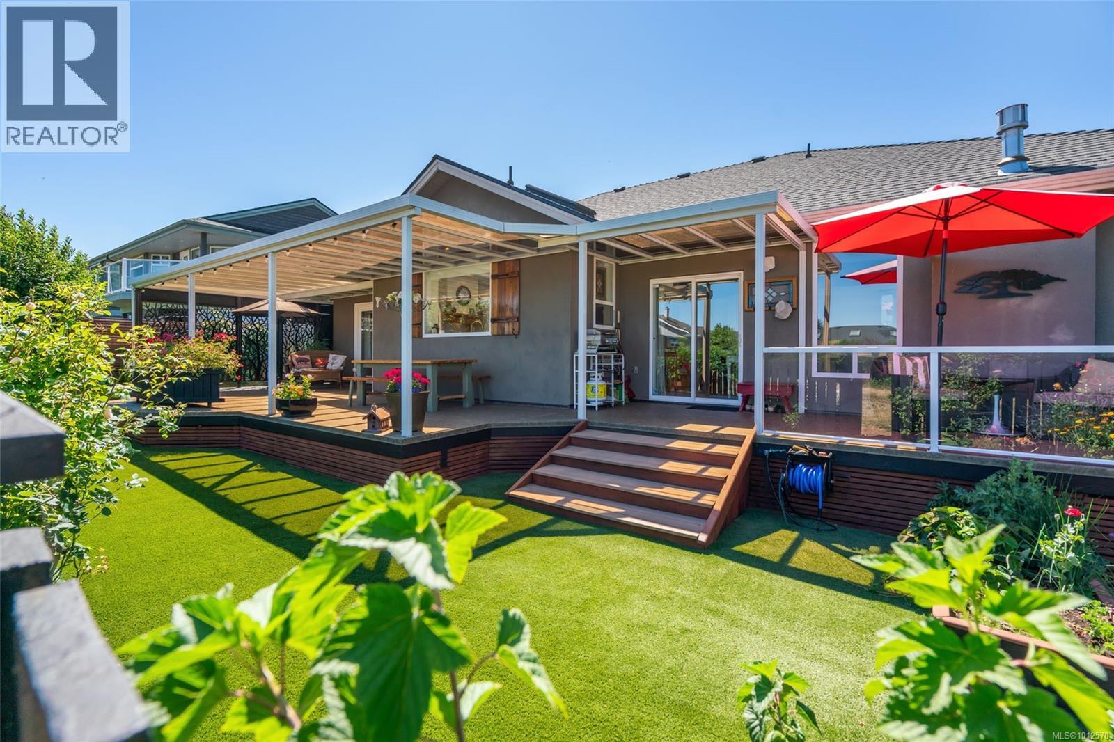 Photo 9 of 500 Muirfield Close, Qualicum Beach BC