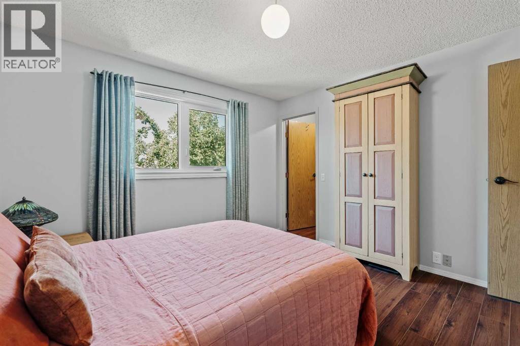 Photo 19 of 20 Hunters Gate, Okotoks AB