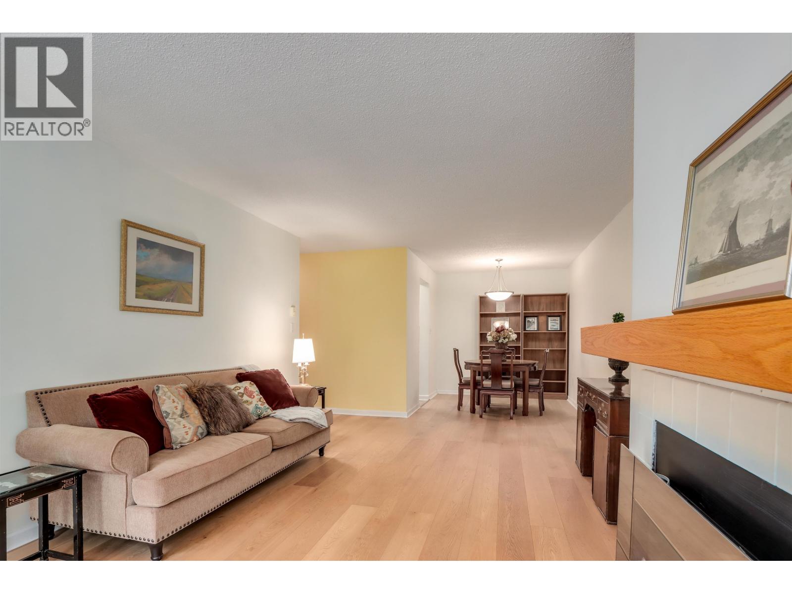 Photo 5 of G 04 1690 Augusta Avenue, Burnaby BC