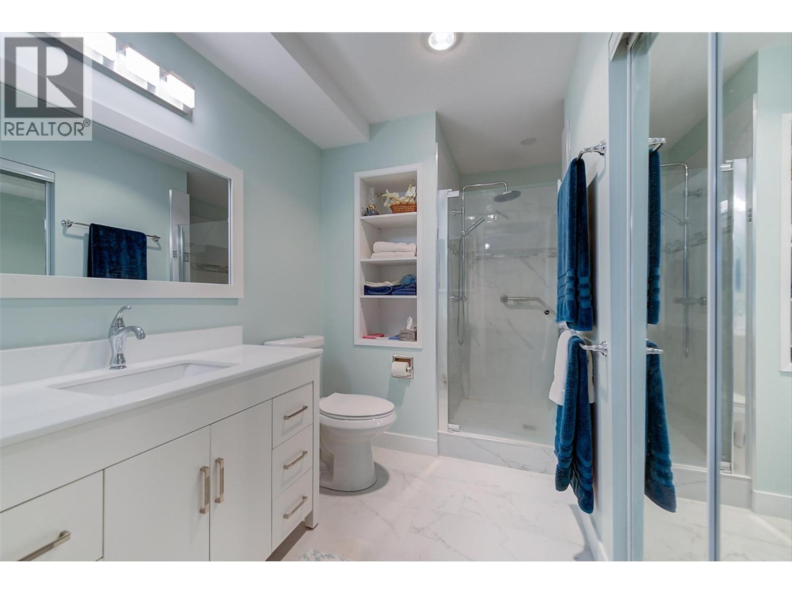 103 4470 Ponderosa Drive, Peachland