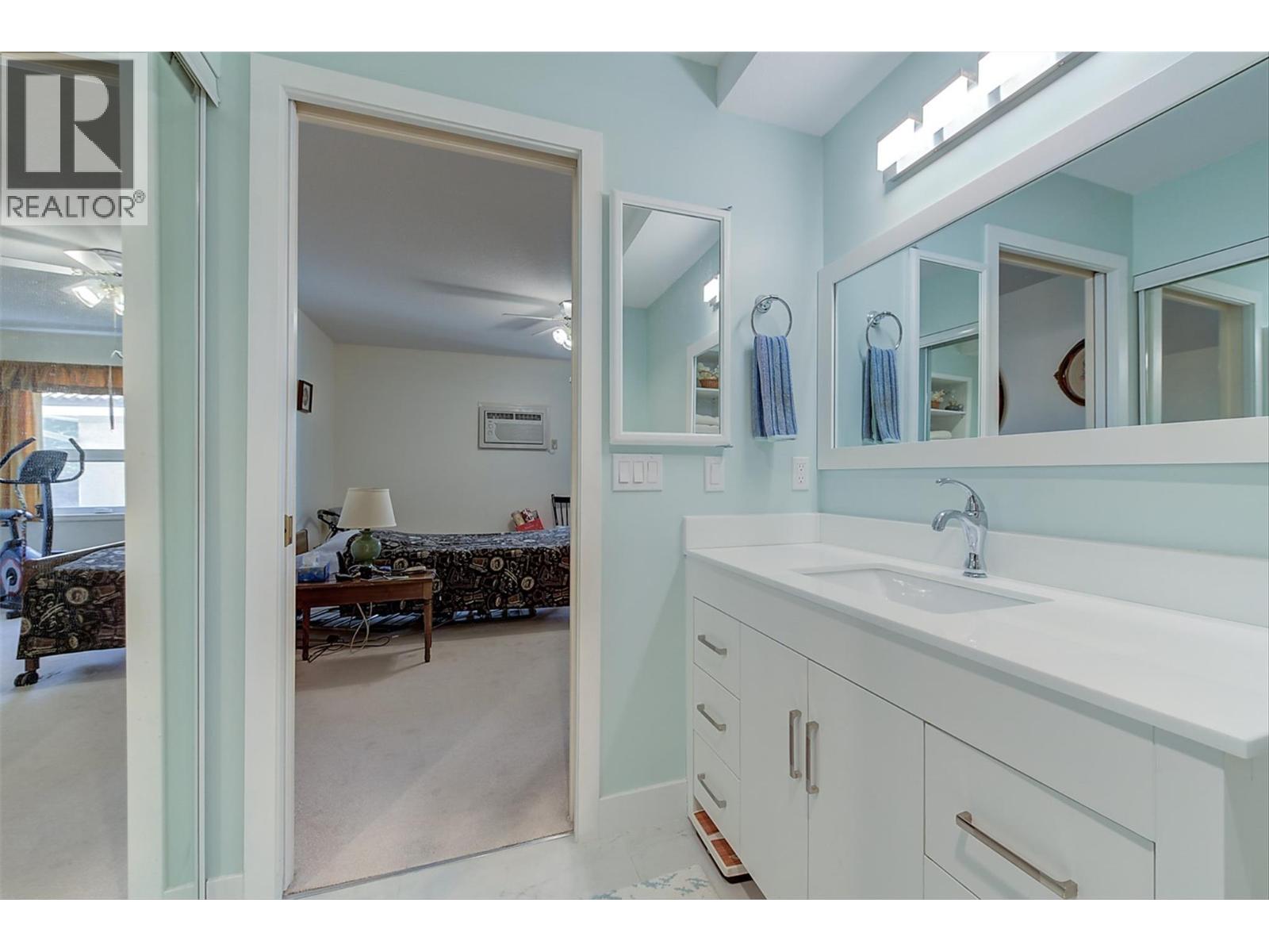 103 4470 Ponderosa Drive, Peachland