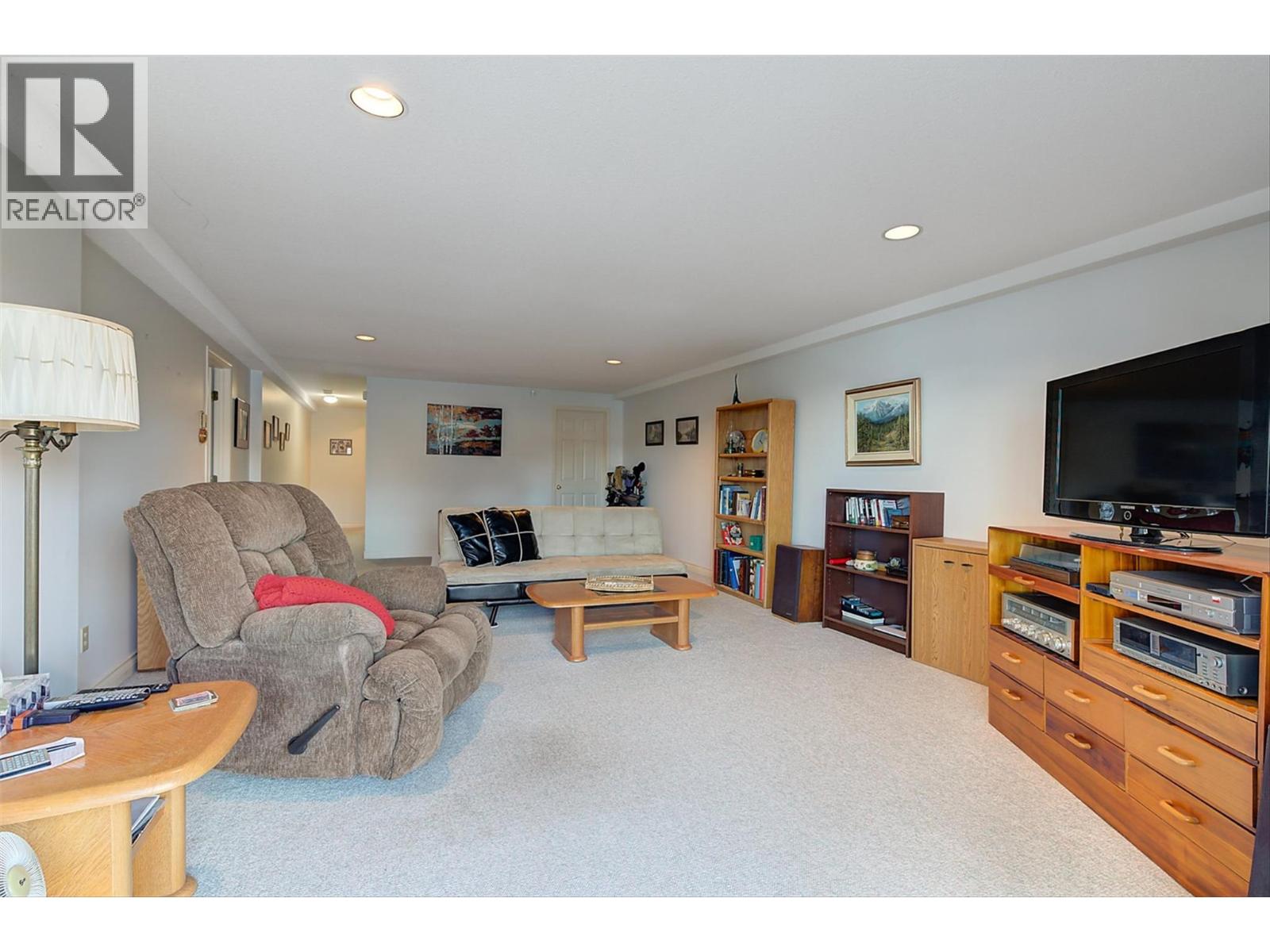 103 4470 Ponderosa Drive, Peachland
