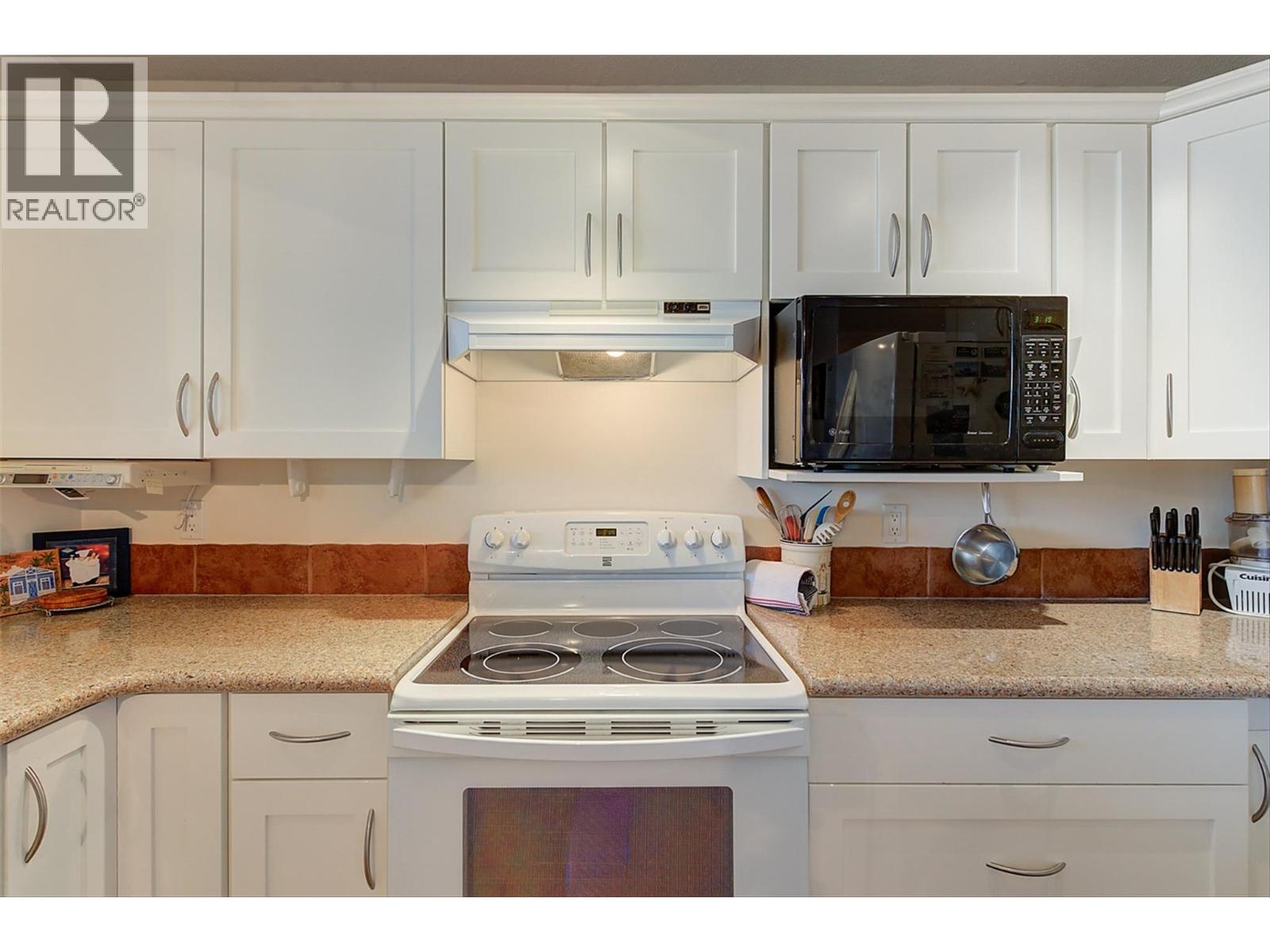103 4470 Ponderosa Drive, Peachland