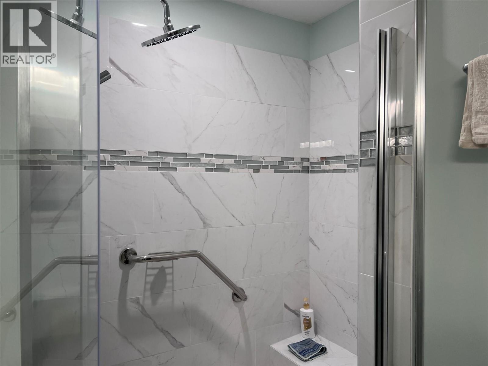 103 4470 Ponderosa Drive, Peachland