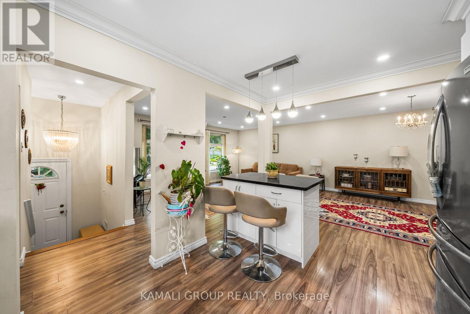 Photo 13 of 16 Elise Terrace, Toronto ON