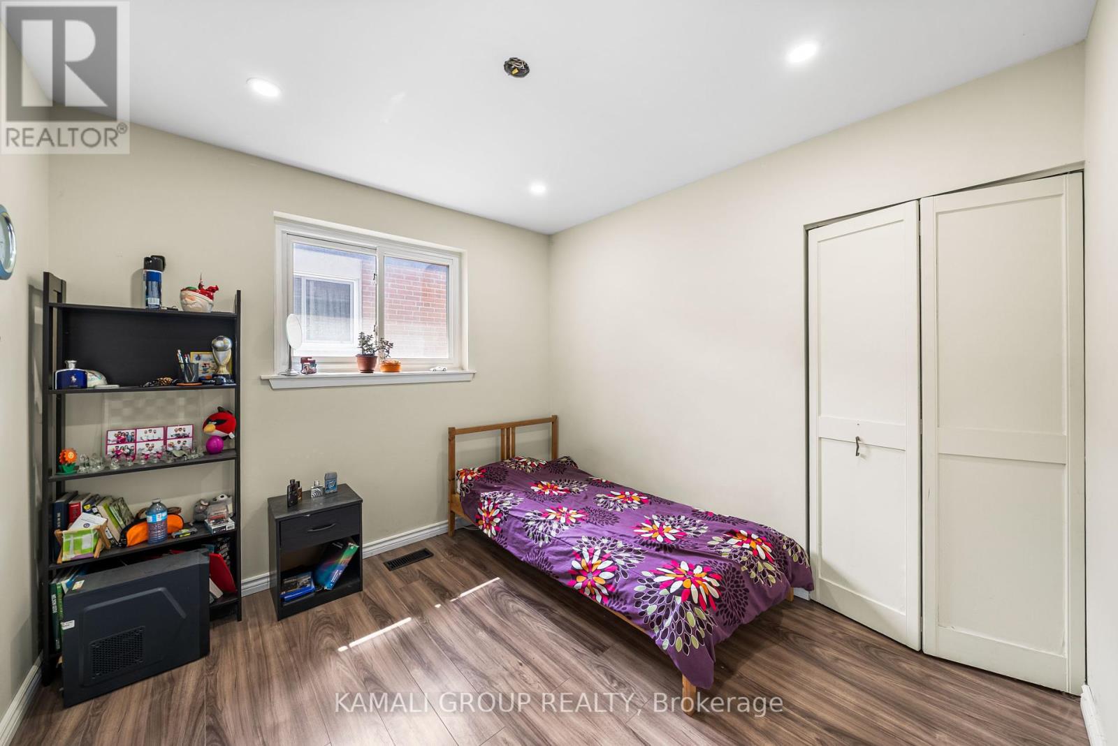 Photo 19 of 16 Elise Terrace, Toronto ON
