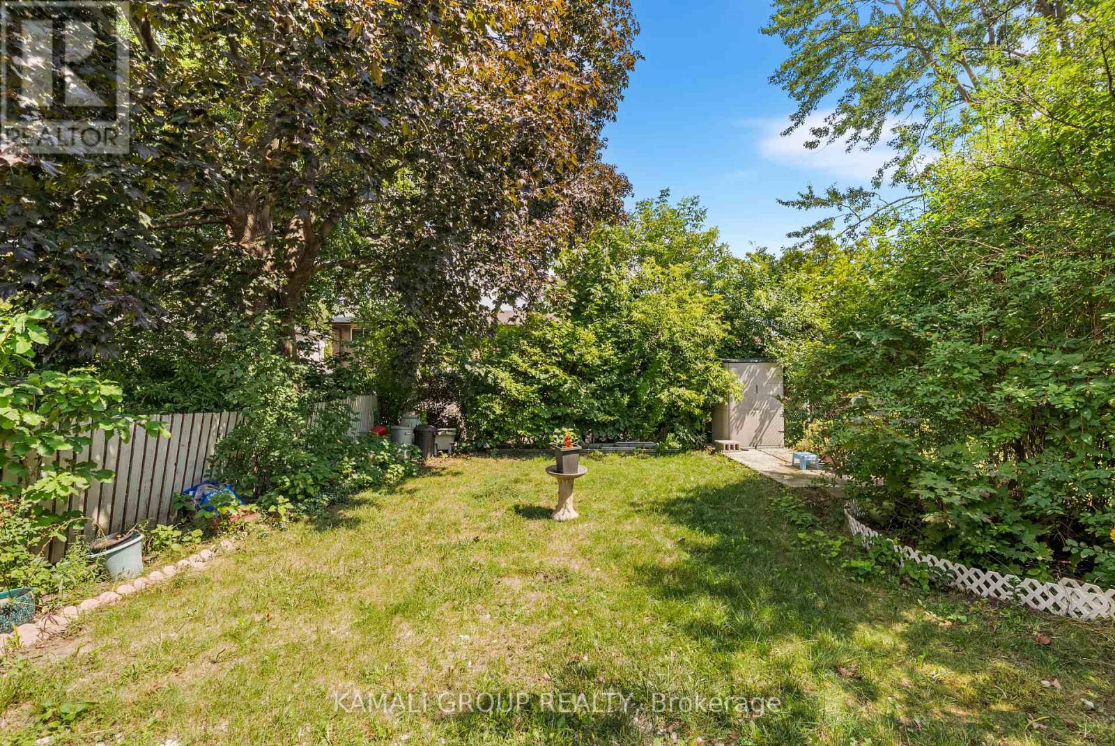 Photo 2 of 16 Elise Terrace, Toronto ON