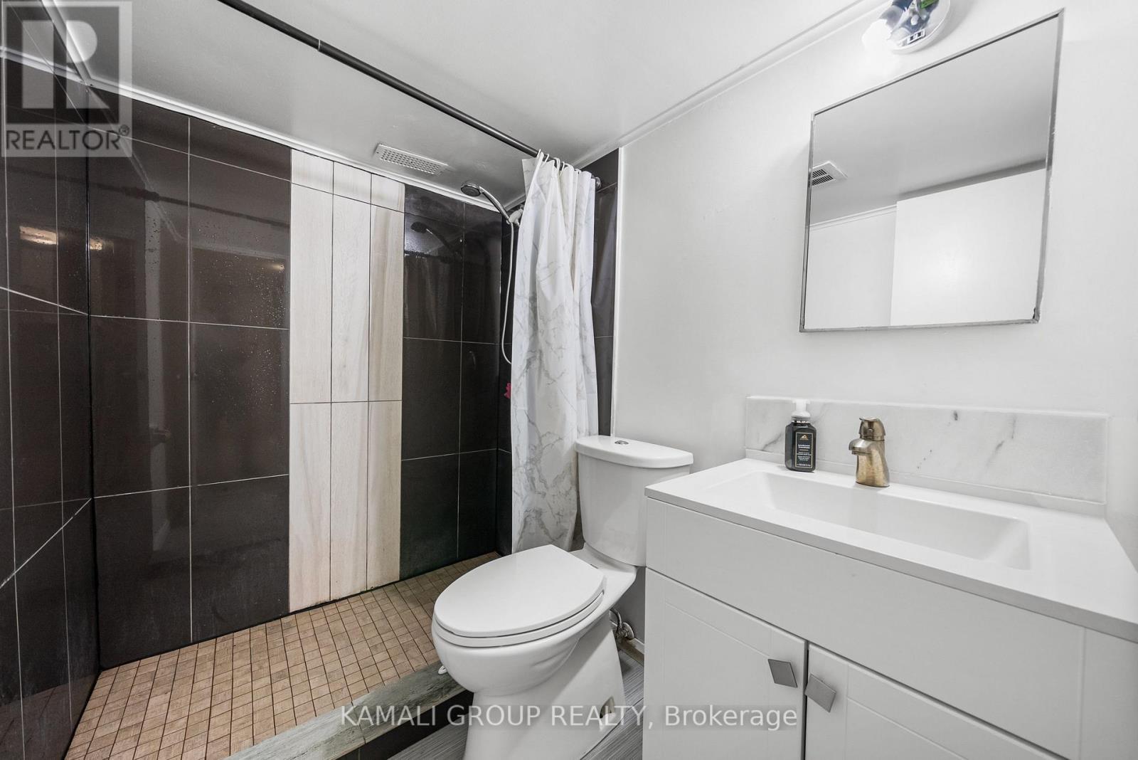 Photo 25 of 16 Elise Terrace, Toronto ON