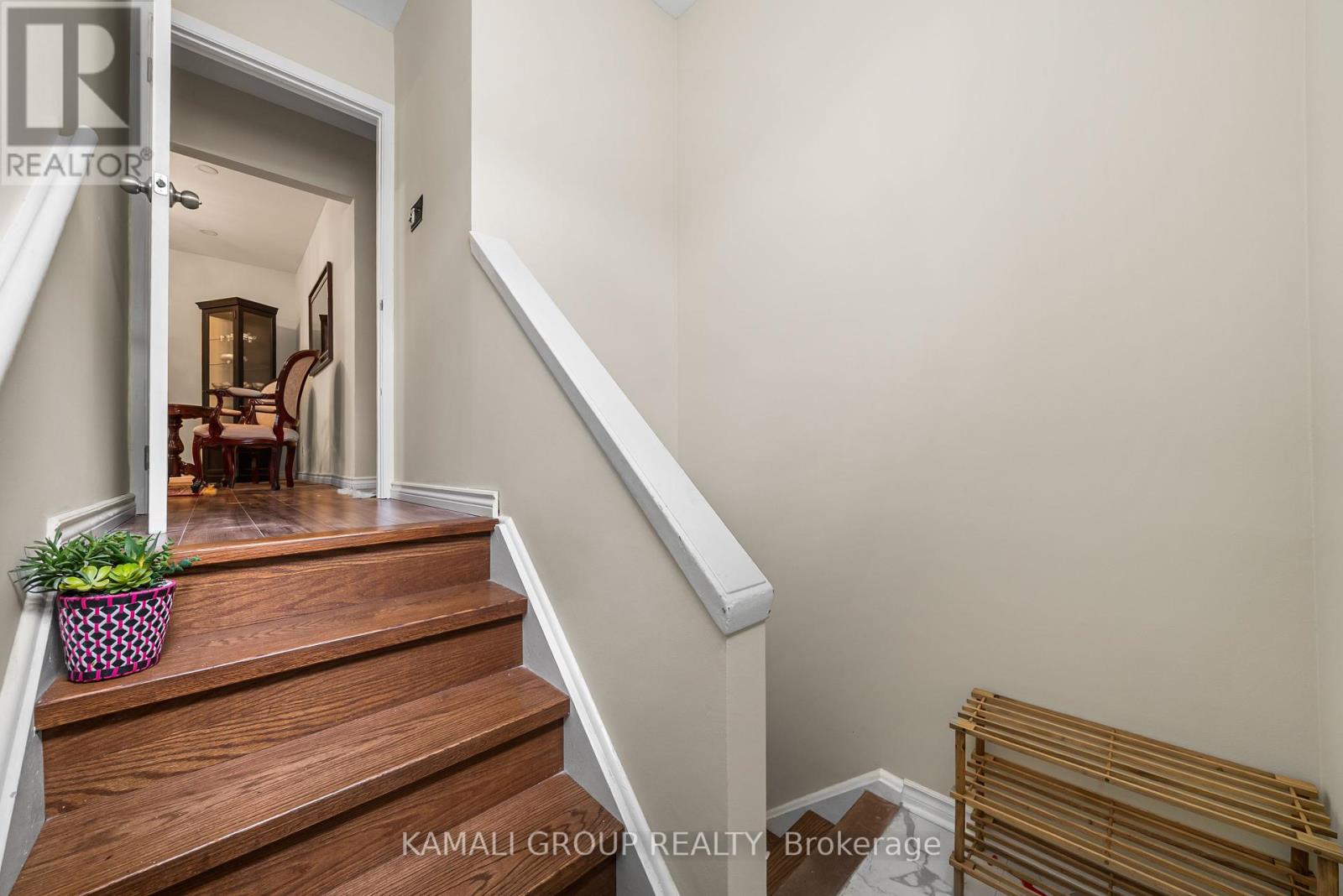 Photo 29 of 16 Elise Terrace, Toronto ON