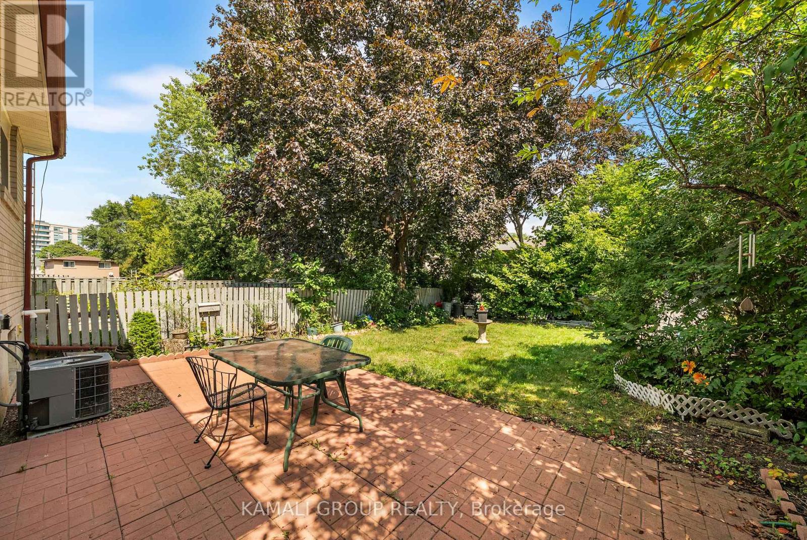 Photo 34 of 16 Elise Terrace, Toronto ON