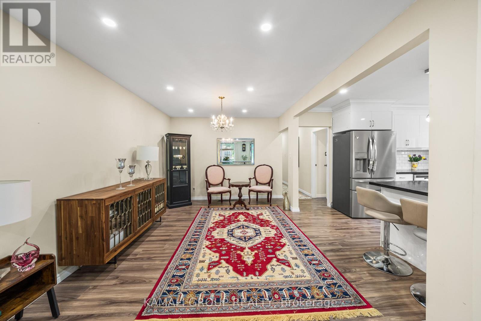 Photo 7 of 16 Elise Terrace, Toronto ON