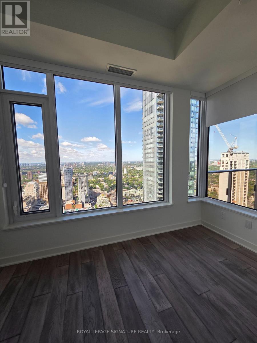 Photo 10 of 4310 11 Yorkville Avenue, Toronto ON