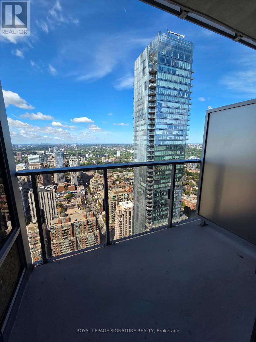 Photo 16 of 4310 11 Yorkville Avenue, Toronto ON