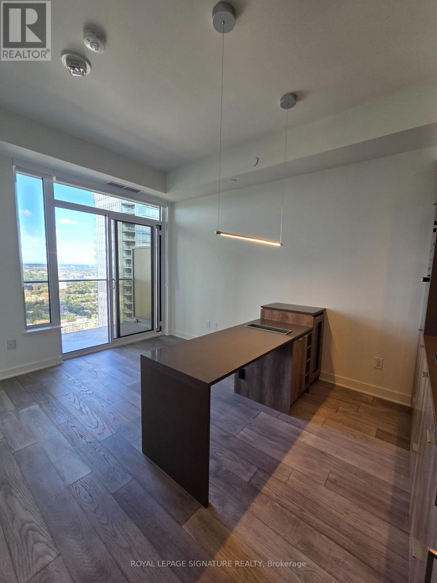 Photo 2 of 4310 11 Yorkville Avenue, Toronto ON