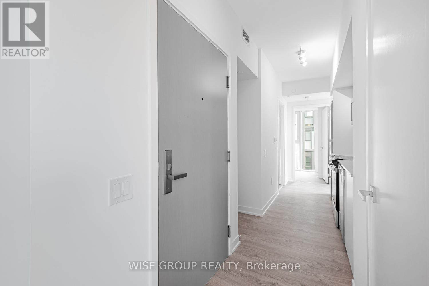 Photo 1 of 906 500 Wilson Avenue, Toronto ON