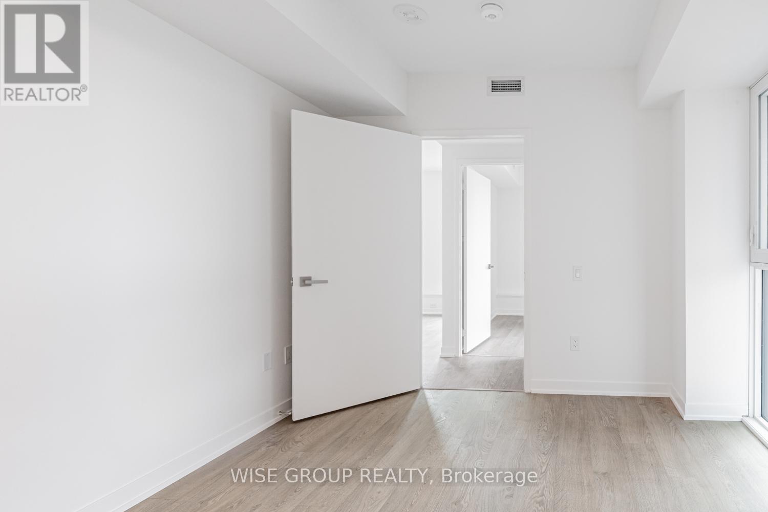 Photo 15 of 906 500 Wilson Avenue, Toronto ON