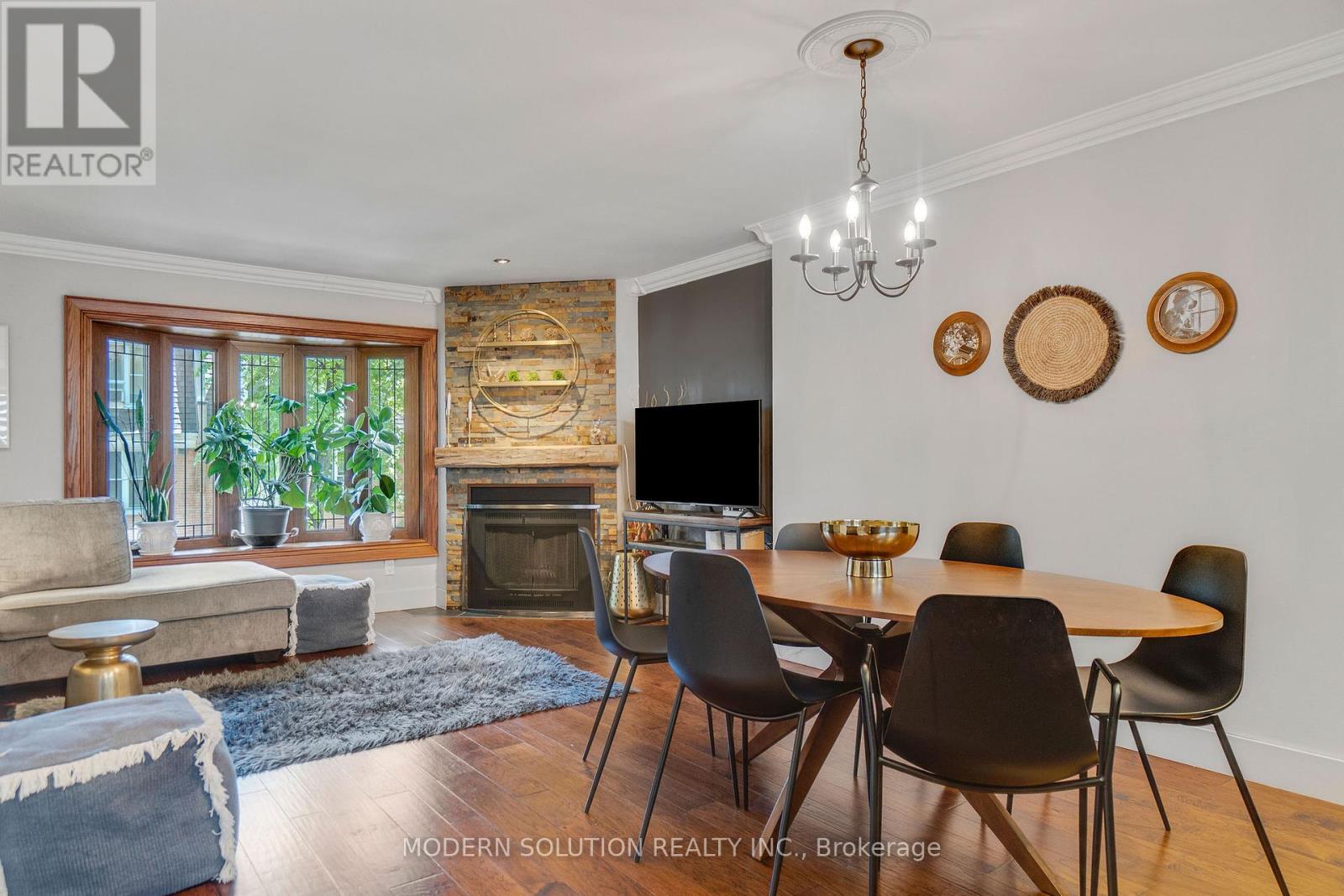 Photo 13 of 9 Douville Court, Toronto ON
