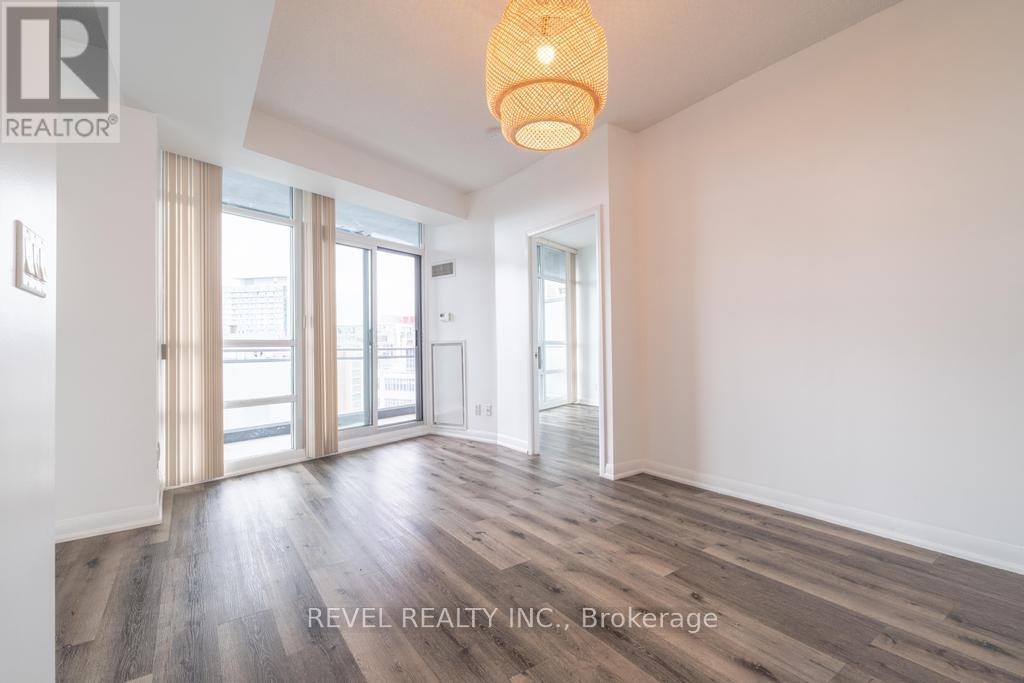 Photo 10 of 1206 15 Bruyeres Mews, Toronto ON