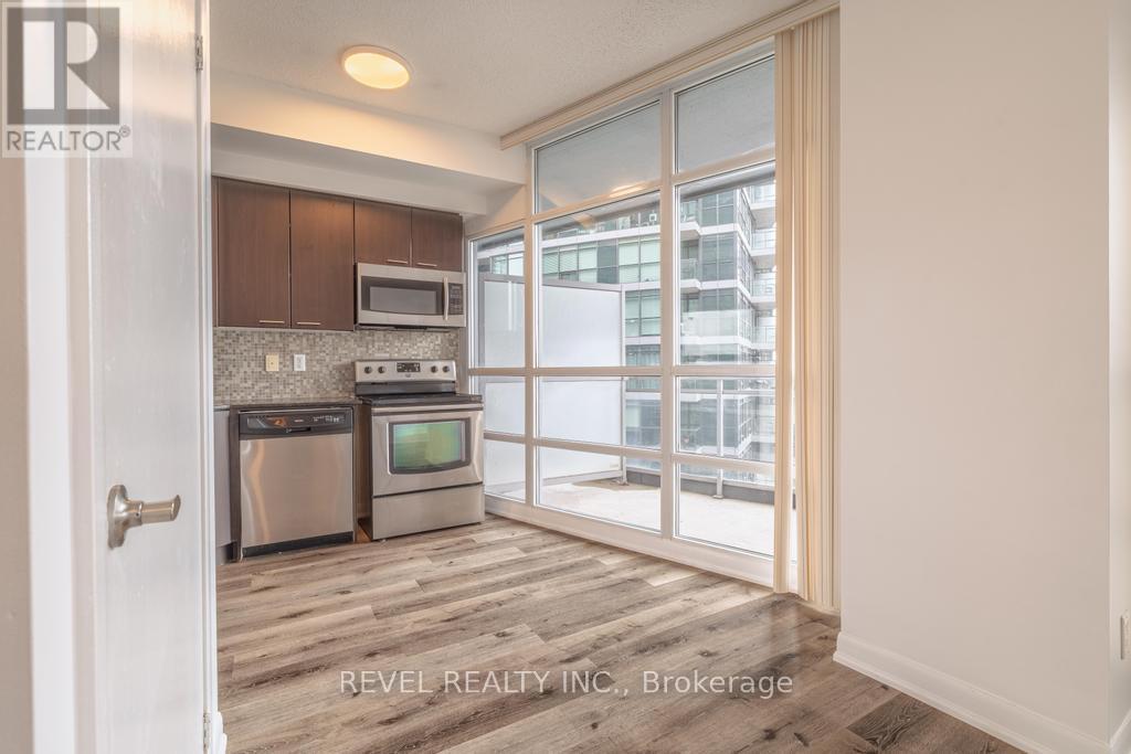 Photo 14 of 1206 15 Bruyeres Mews, Toronto ON