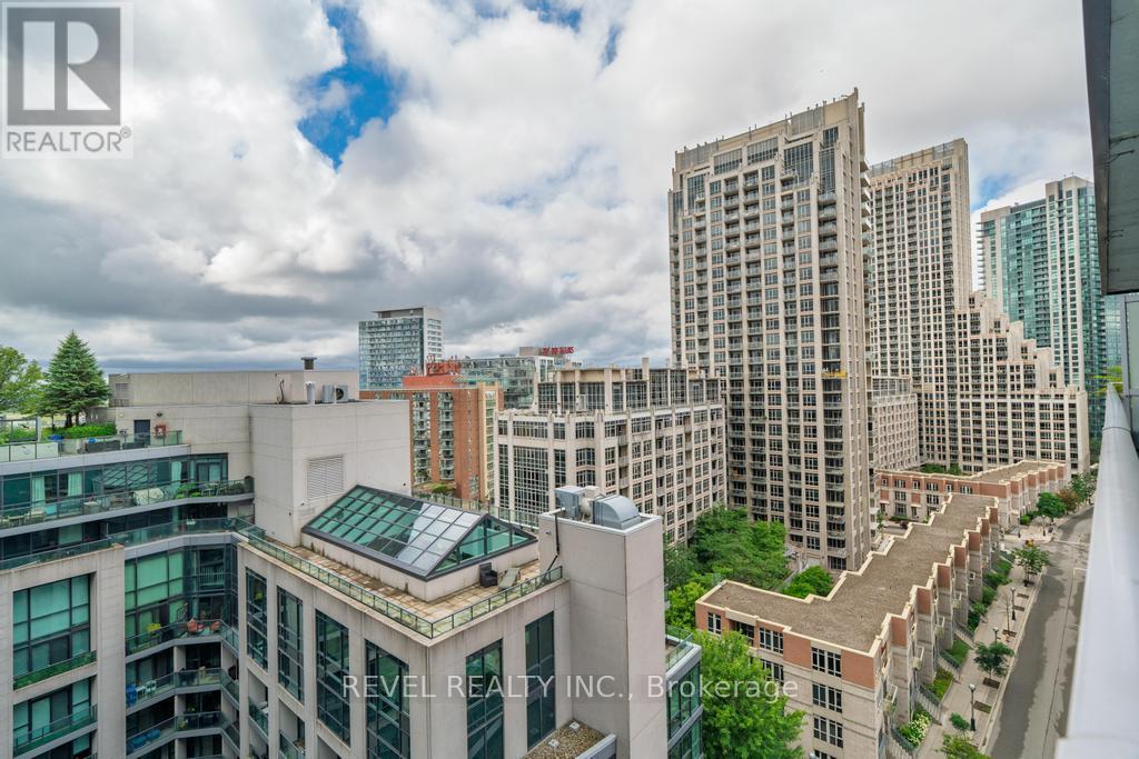 Photo 31 of 1206 15 Bruyeres Mews, Toronto ON