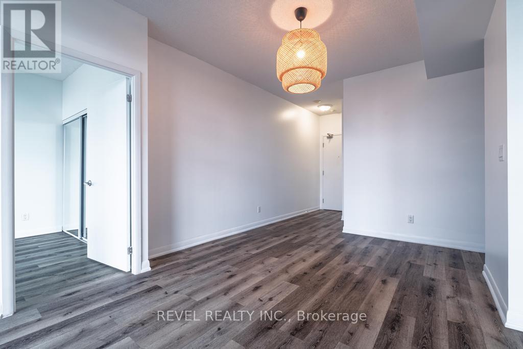 Photo 9 of 1206 15 Bruyeres Mews, Toronto ON