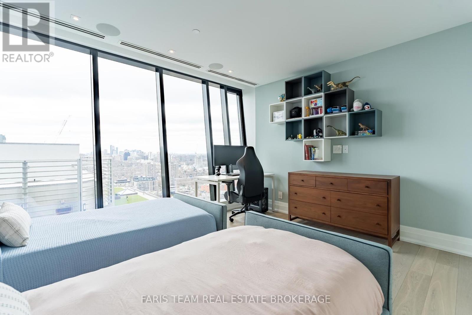 Photo 26 of 3501 200 Cumberland Street, Toronto ON