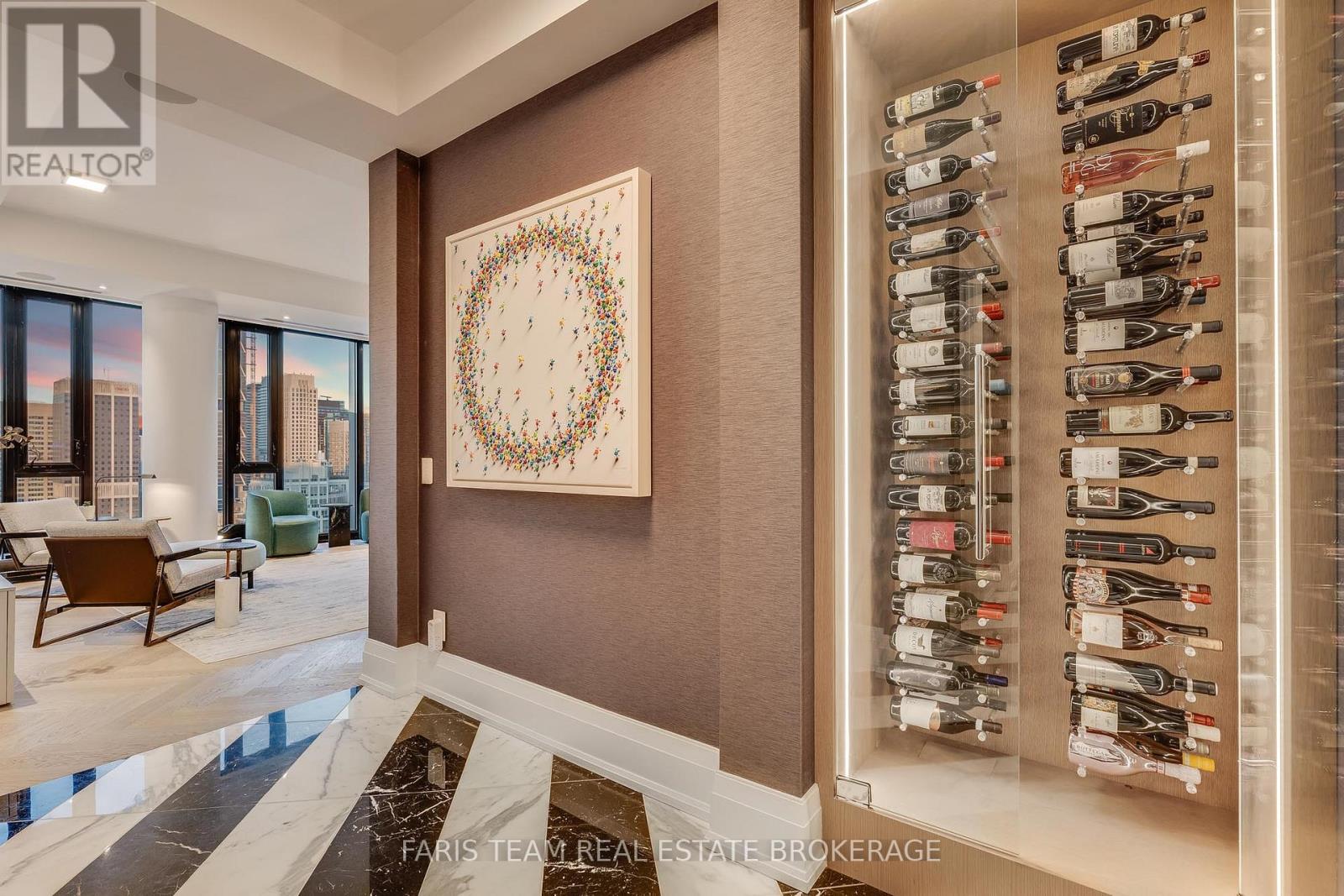 Photo 5 of 3501 200 Cumberland Street, Toronto ON