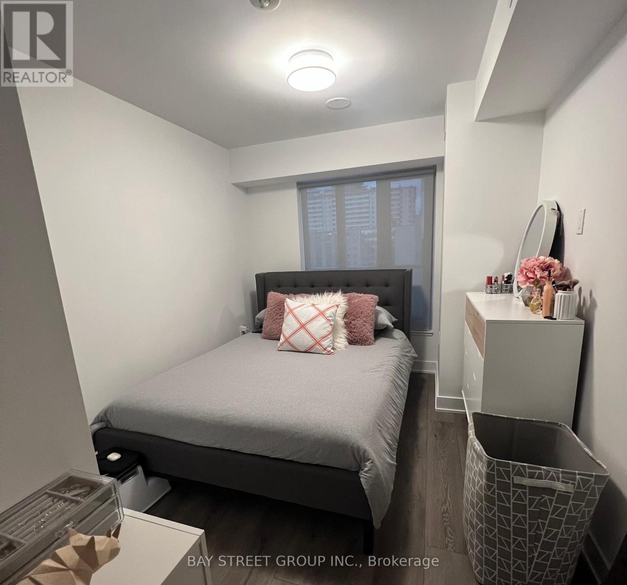 Photo 6 of 1009 575 Bloor Street, Toronto ON