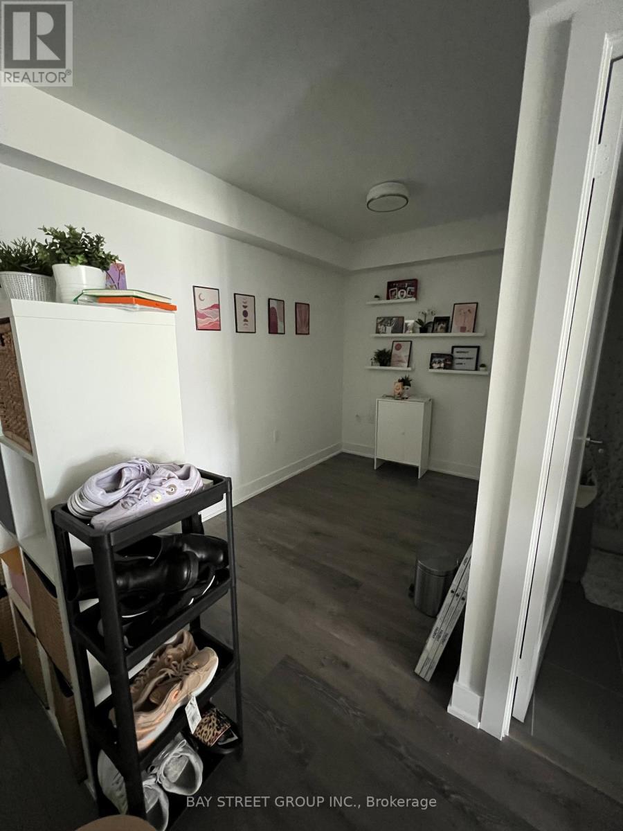 Photo 7 of 1009 575 Bloor Street, Toronto ON