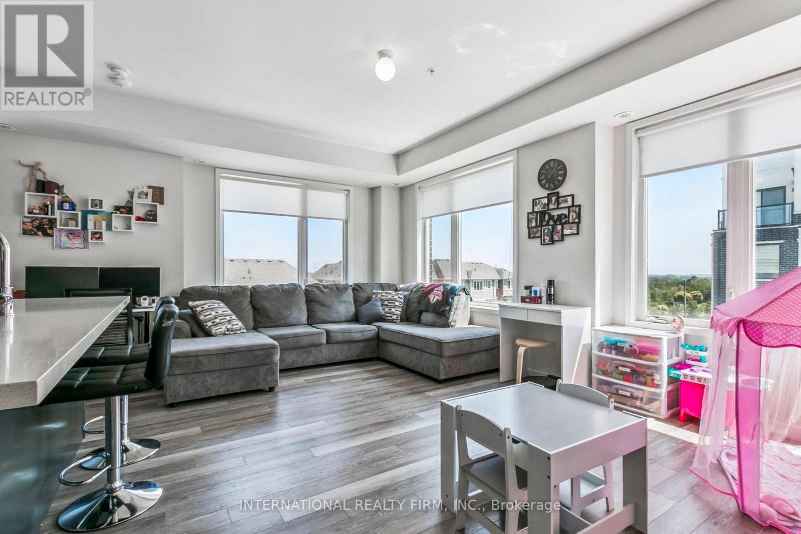 Photo 10 of 313 1711 Pure Springs Boulevard, Pickering ON