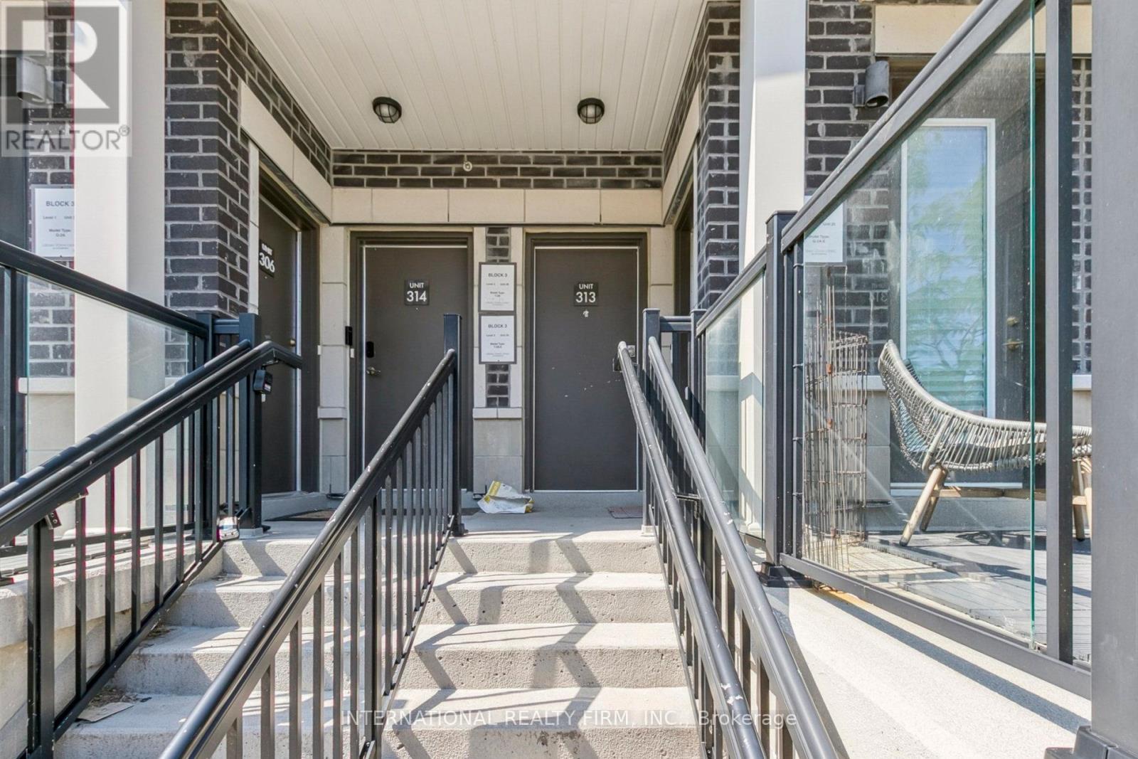 Photo 3 of 313 1711 Pure Springs Boulevard, Pickering ON