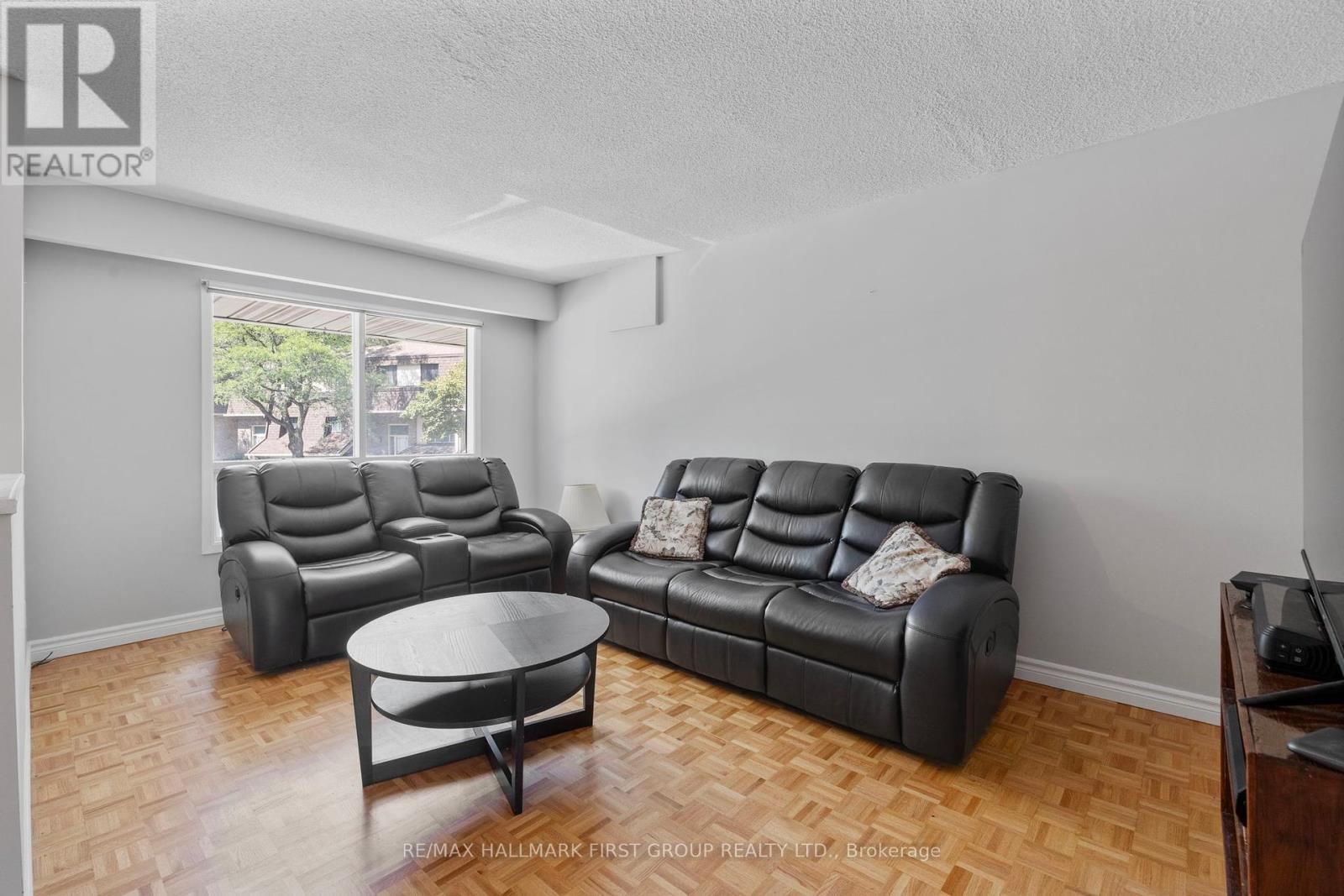 Photo 10 of 38 371 Orton Park Road, Toronto ON