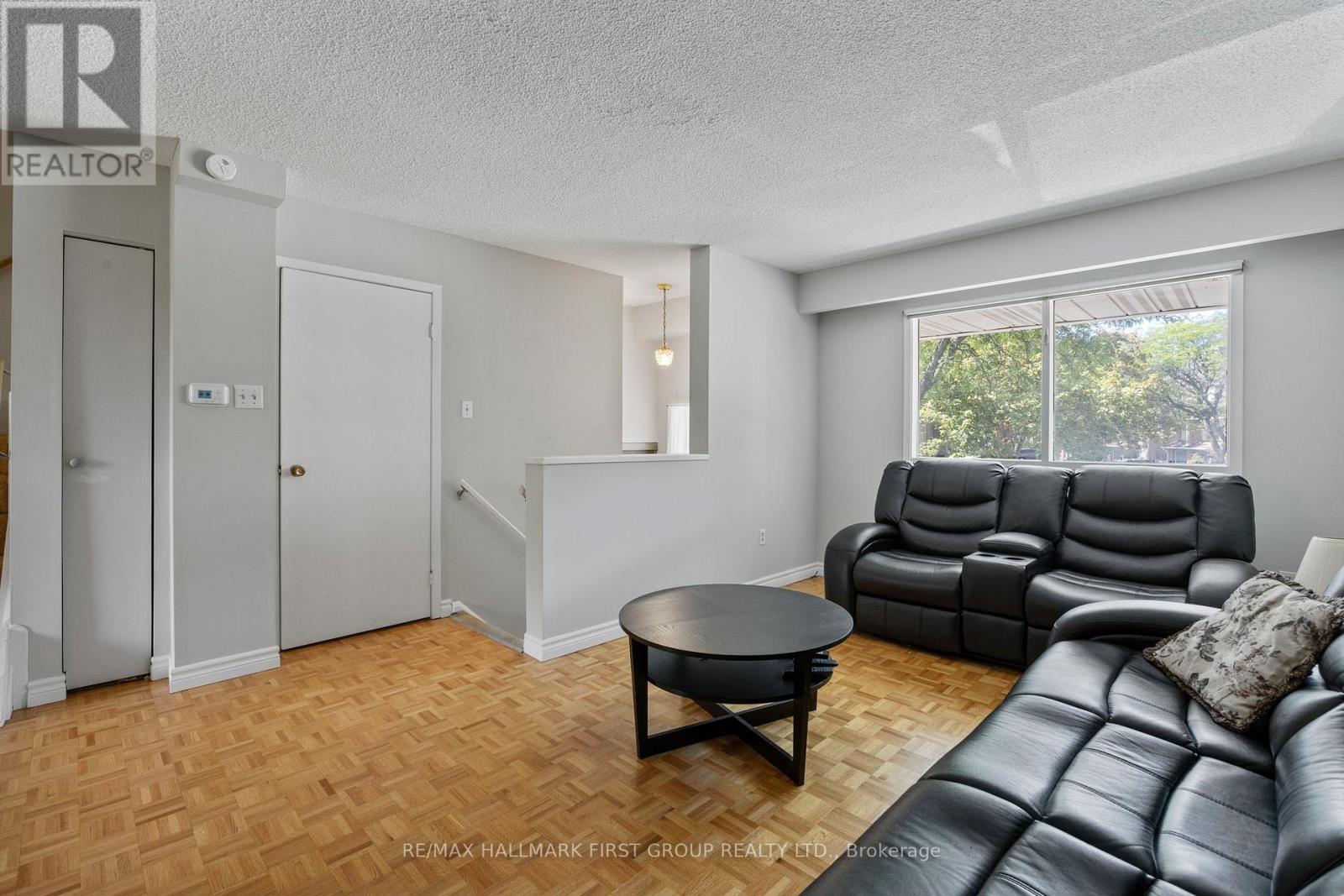 Photo 11 of 38 371 Orton Park Road, Toronto ON