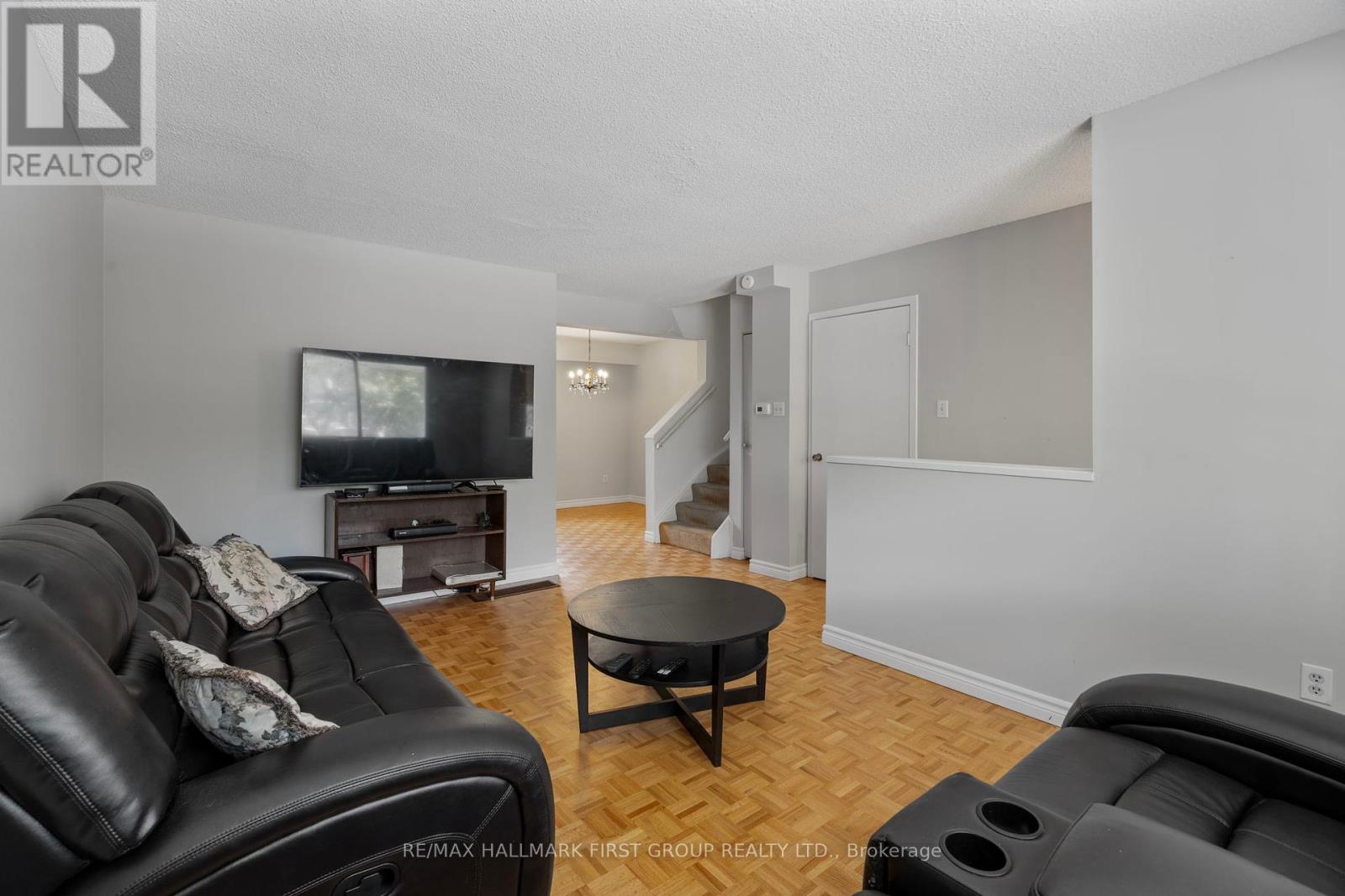 Photo 12 of 38 371 Orton Park Road, Toronto ON