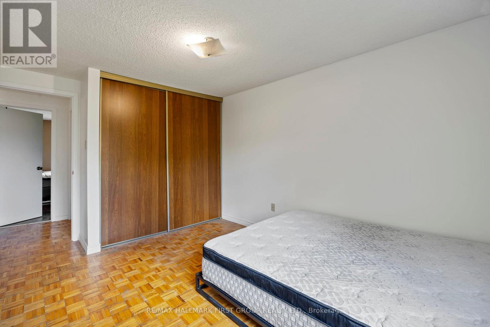 Photo 25 of 38 371 Orton Park Road, Toronto ON