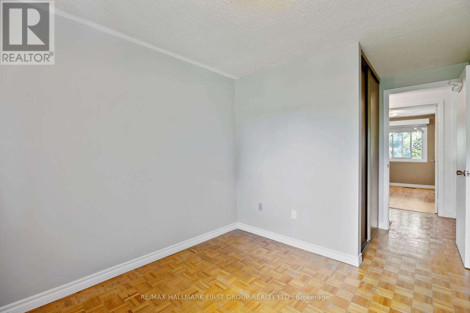 Photo 27 of 38 371 Orton Park Road, Toronto ON